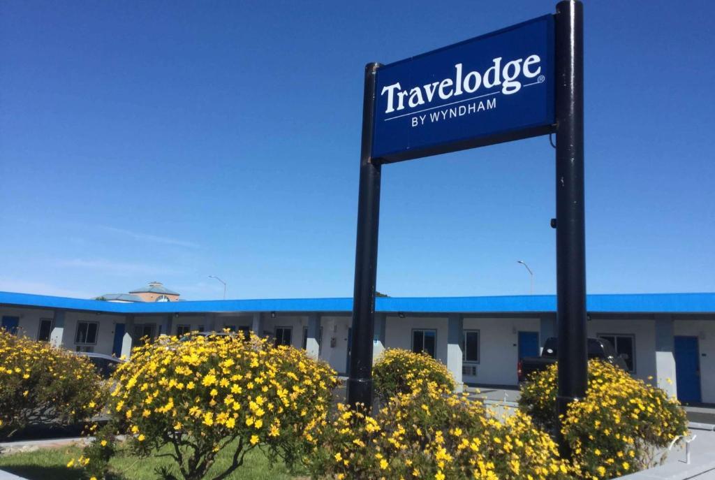 Travelodge By Wyndham Crescent City Buitenkant foto