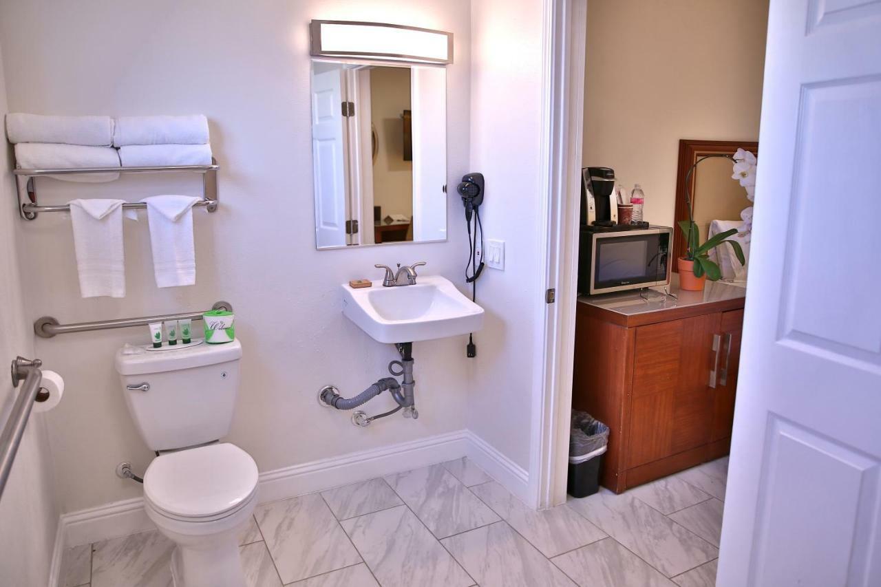 Travelodge By Wyndham Crescent City Buitenkant foto