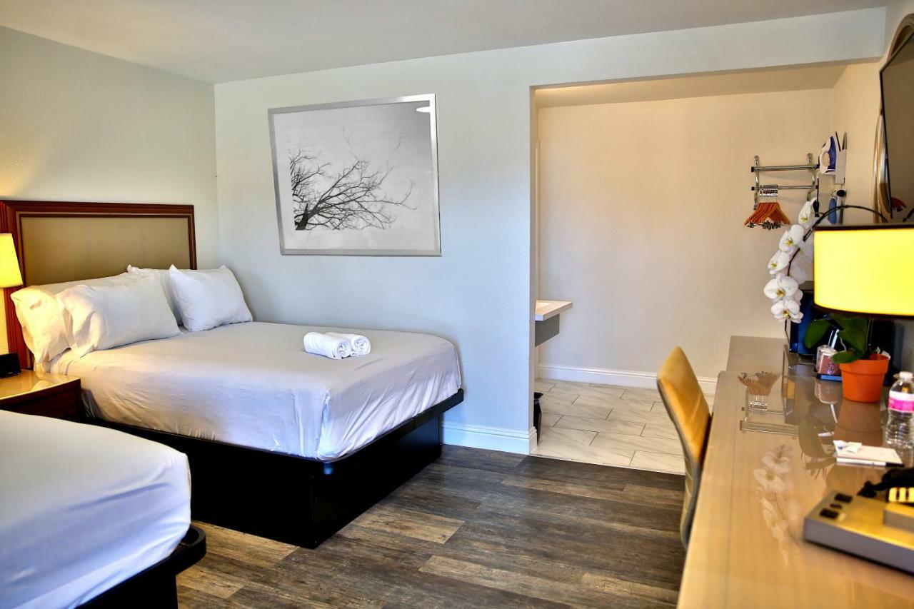 Travelodge By Wyndham Crescent City Buitenkant foto